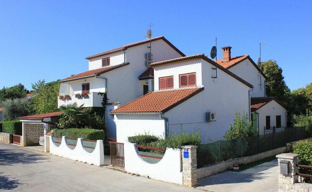 P&D Apartments Fažana Buitenkant foto